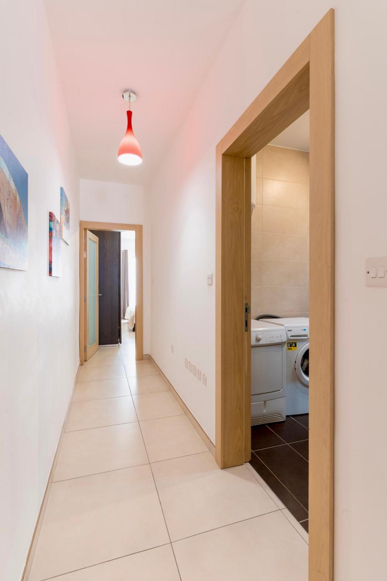 2 Bedroom In Central St Julians Prime Location In Paceville Apt 3 By Vaganza Saint Julian's Εξωτερικό φωτογραφία