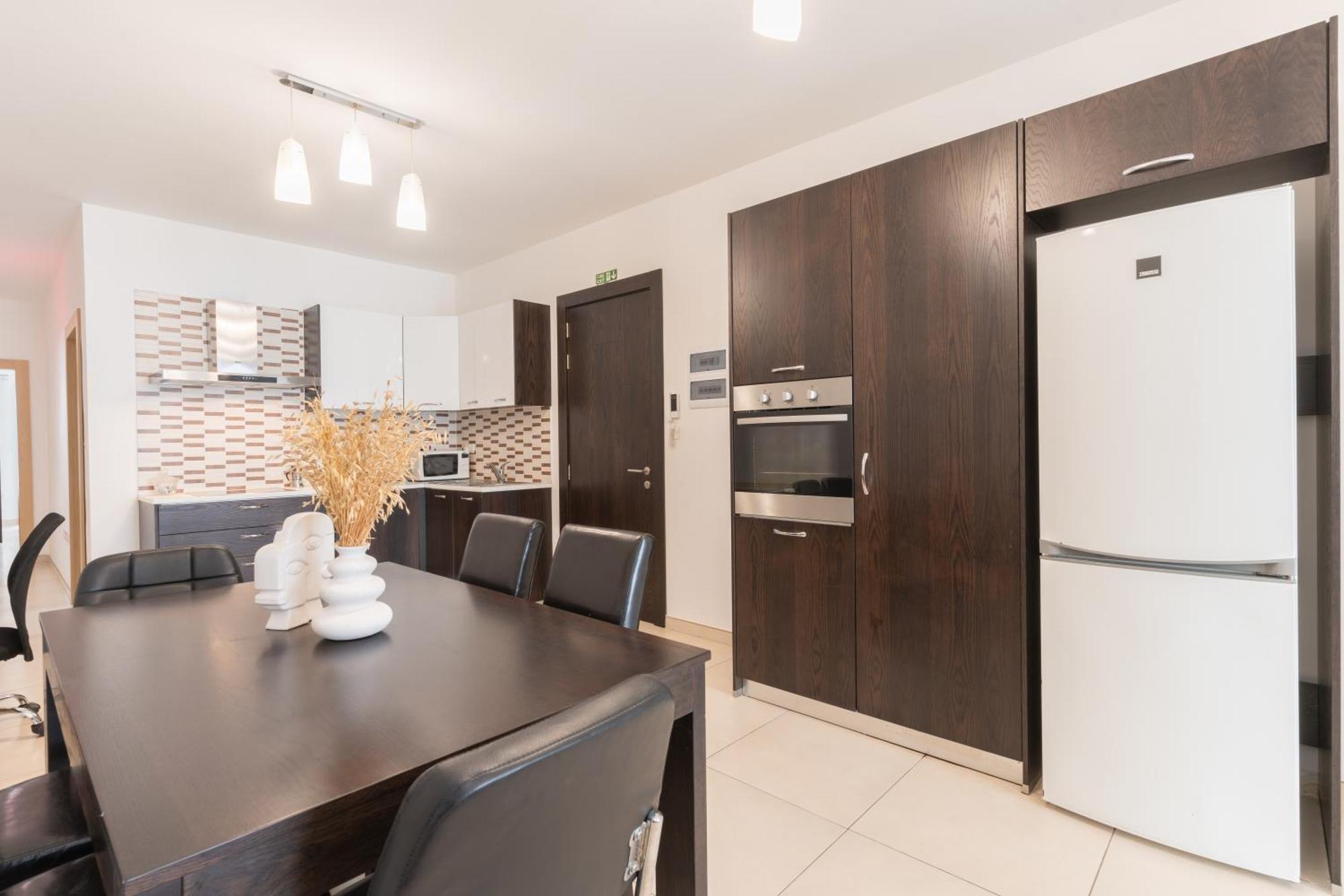 2 Bedroom In Central St Julians Prime Location In Paceville Apt 3 By Vaganza Saint Julian's Εξωτερικό φωτογραφία
